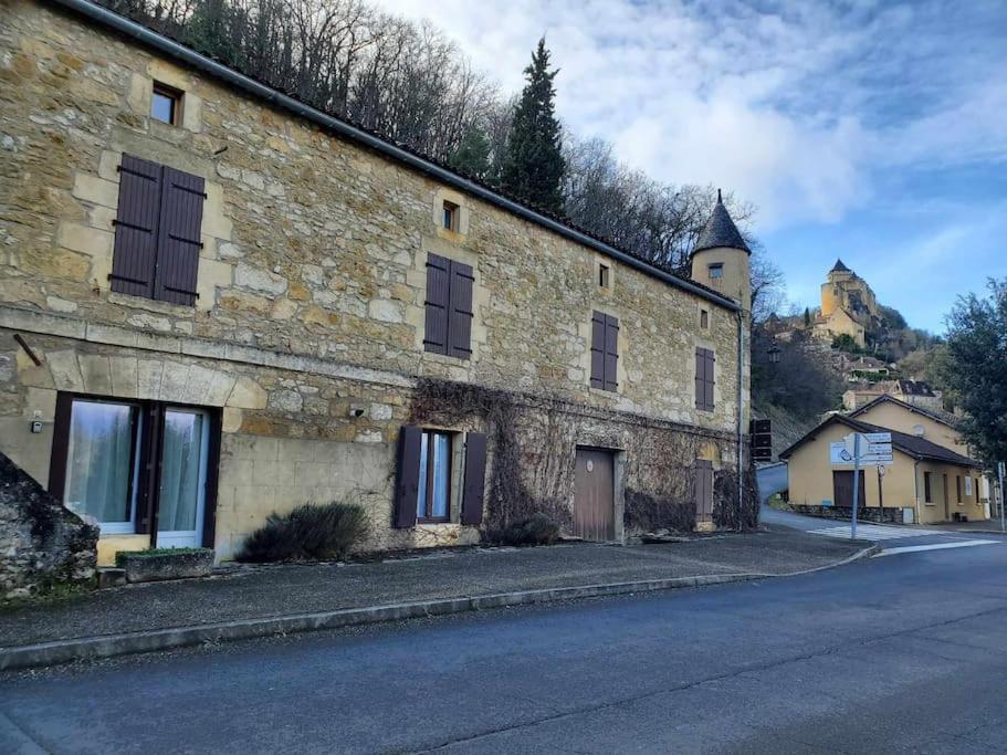 Studio Au Pied Du Chateau De Castelnaud Exterior photo